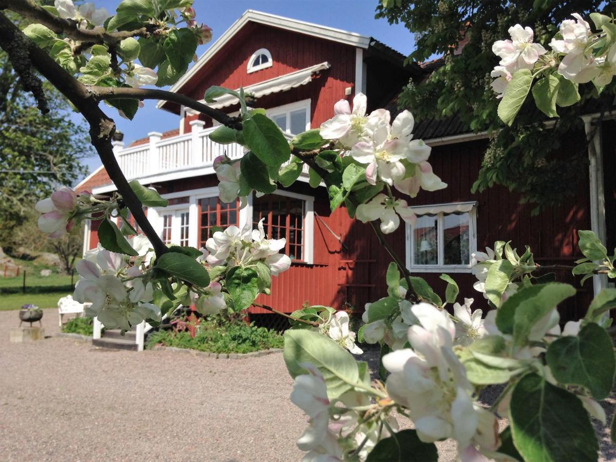 Kroksta Gard Bälinge Buitenkant foto